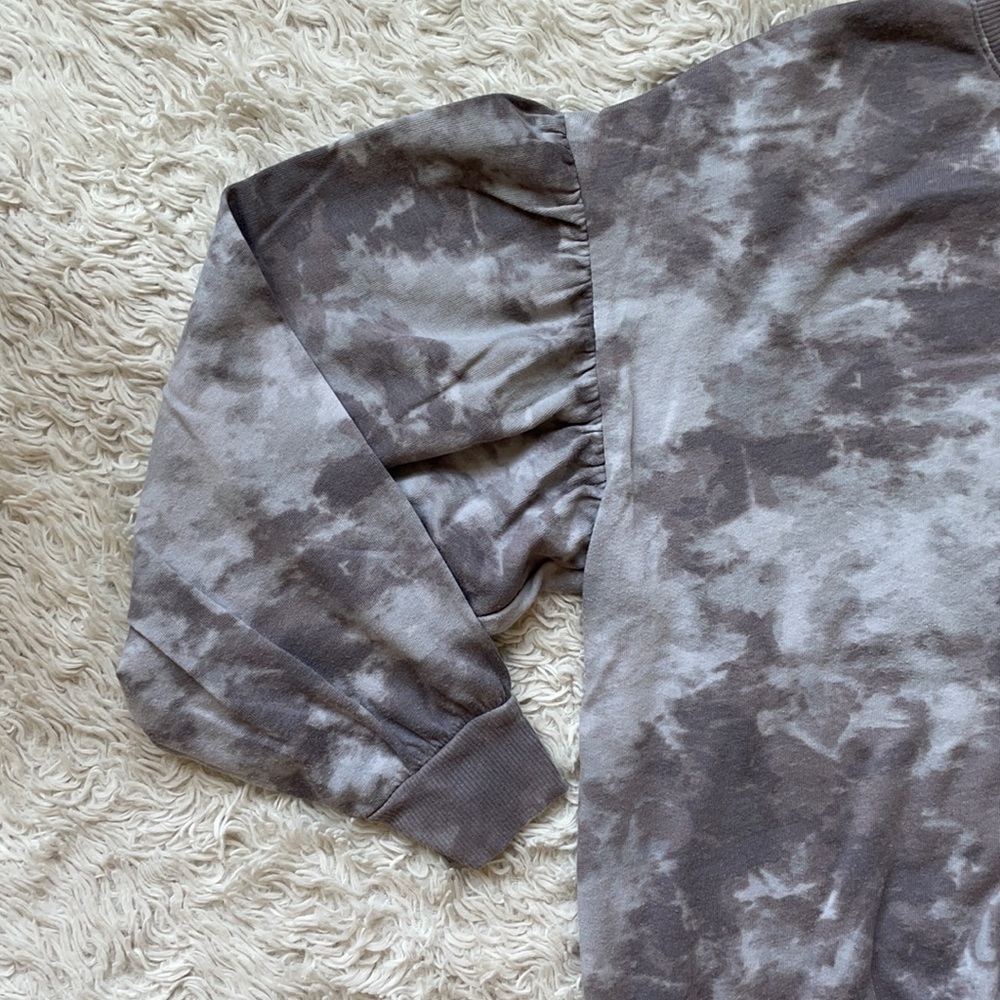 Vera Wang Gray Tie Dye Sweatshirt - Picture 4 of 4